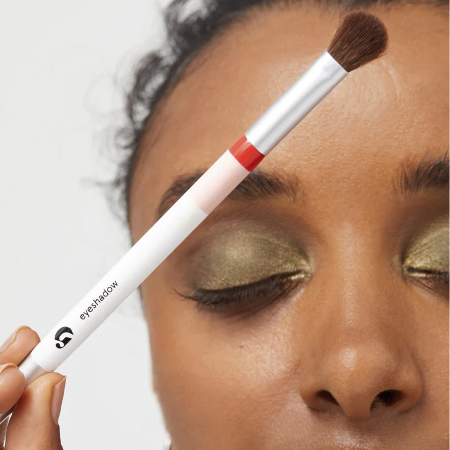 EYESHADOW BRUSH BLENDER + SHADER