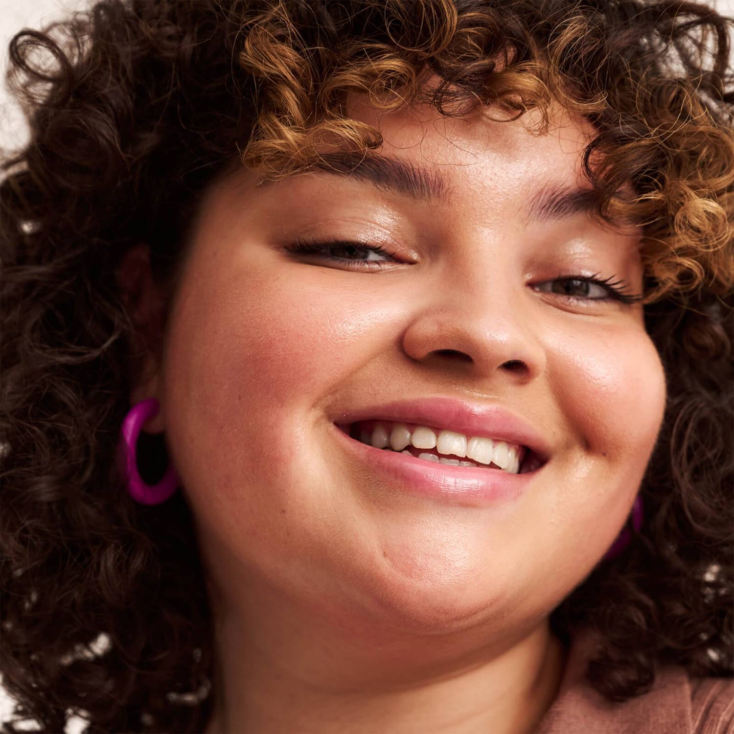 DAYDREAM SCREEN SPF 50 TINTED VEIL