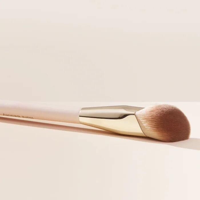 LIQUID TOUCH FOUNDATION BRUSH