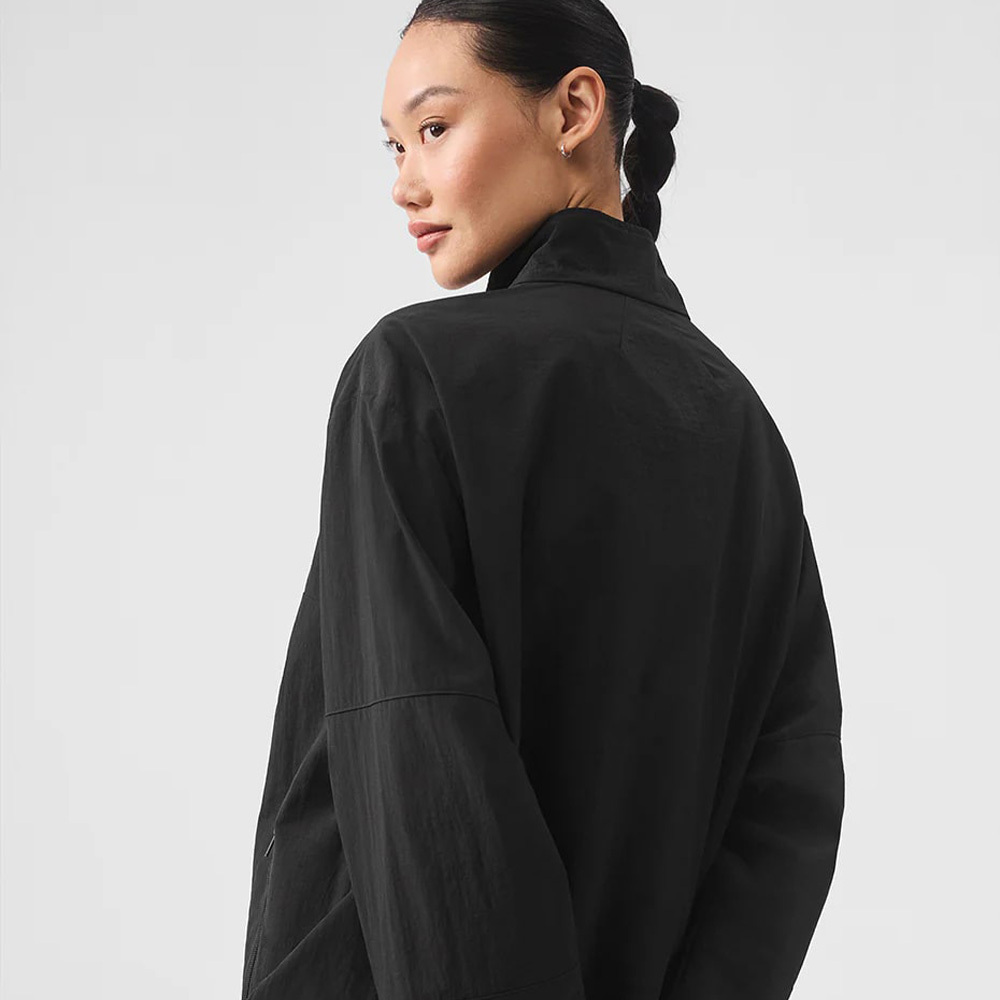 LIGHTWEIGHT TAKEAWAY TRACK PULLOVER