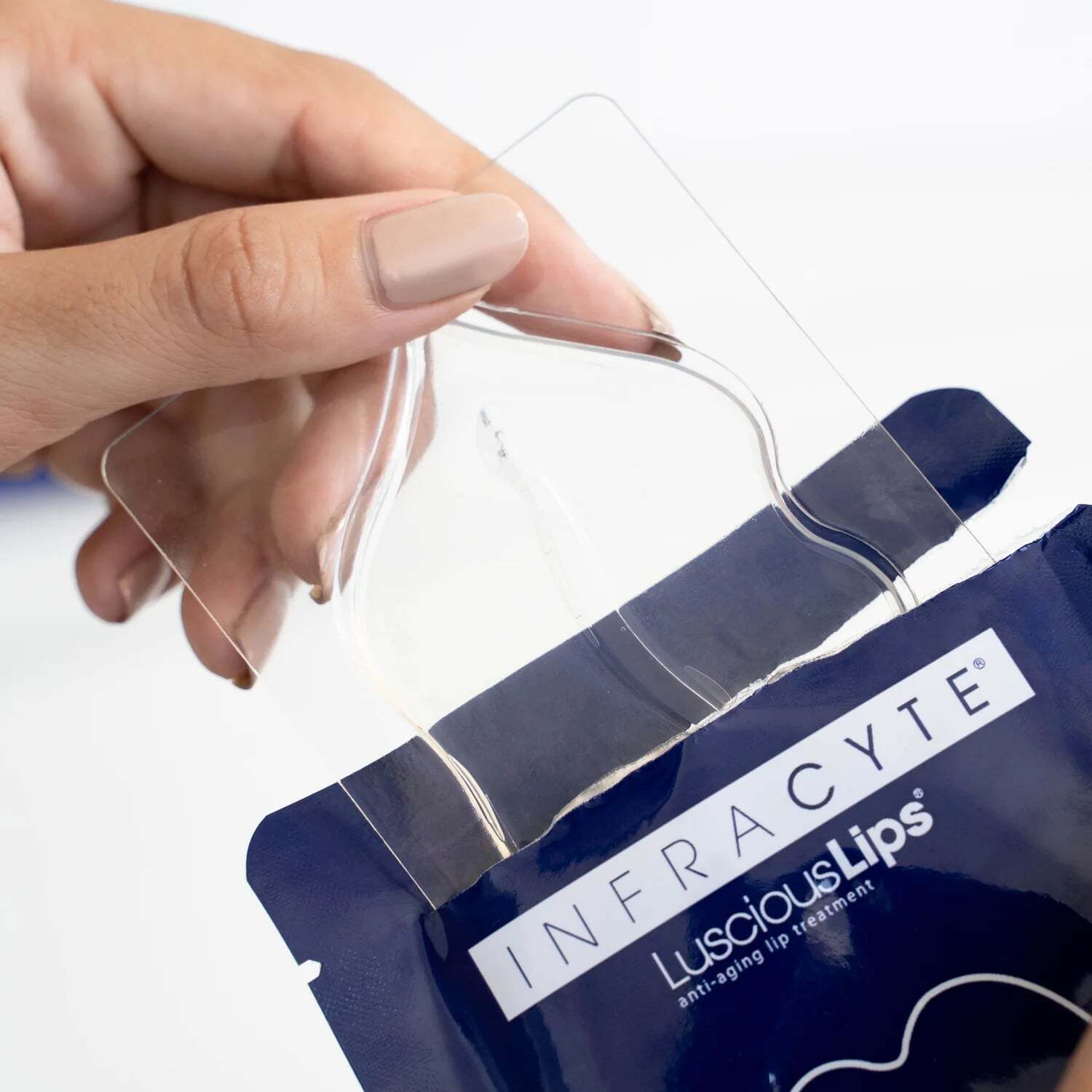 LIP INFUSION THERAPY МАСКА ДЛЯ ГУБ