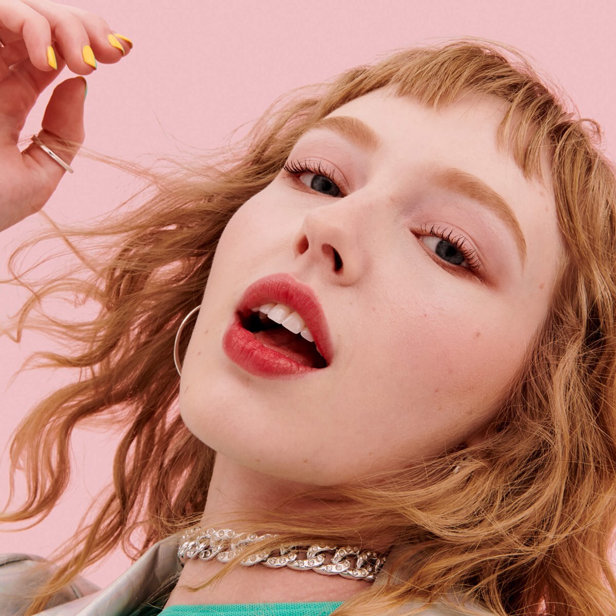 GIMME BROW+ VOLUMISING FIBER EYEBROW PENCIL