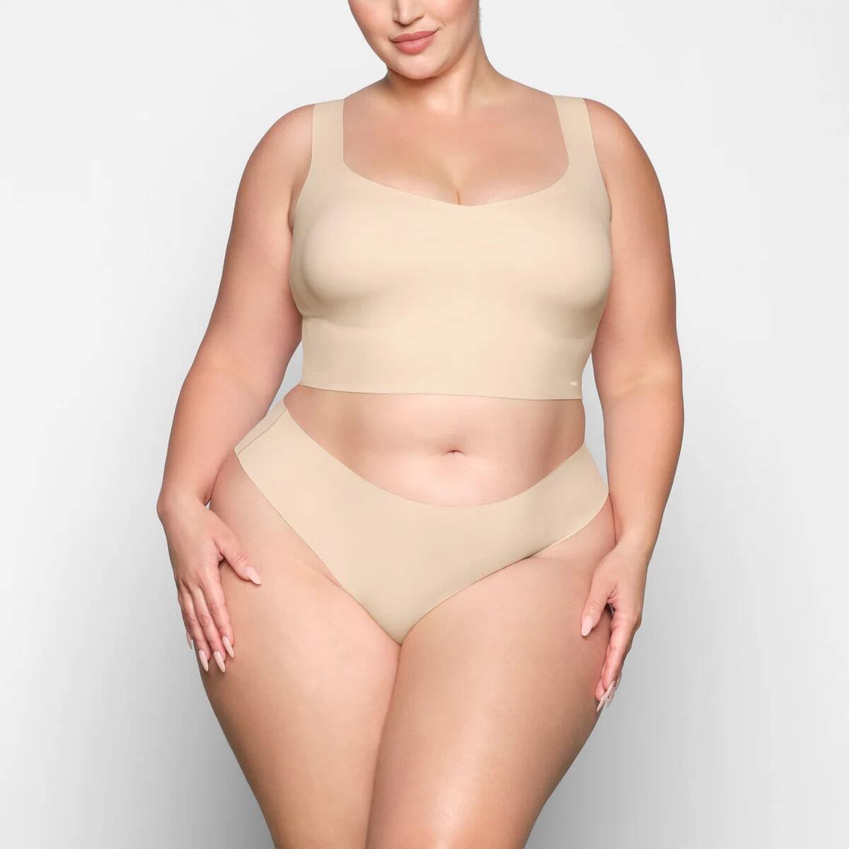 PLUNGE LONGLINE BRALETTE